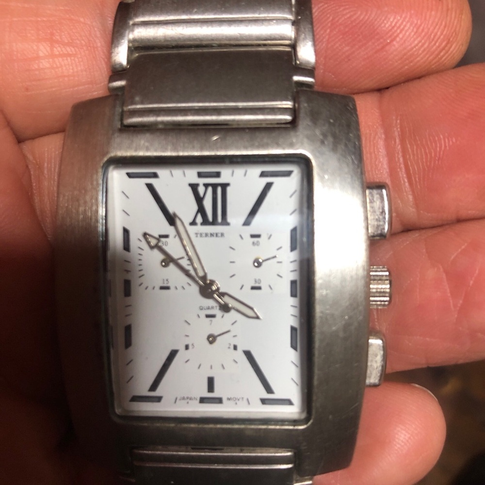 Silver Rectangular Watch With White Dial - image 3